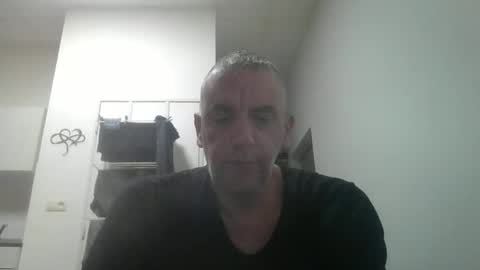 Snapshot of youdeservit chatting on April 1, 2026, 2:12 am CrayZio online show from April 1, 2026, 2:12 am
