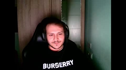 Snapshot of younromki chatting on December 23, 2024, 9:51 pm A... online show from December 23, 2024, 9:51 pm