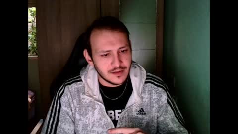 Snapshot of younromki chatting on December 30, 2024, 9:05 am A... online show from December 30, 2024, 9:05 am