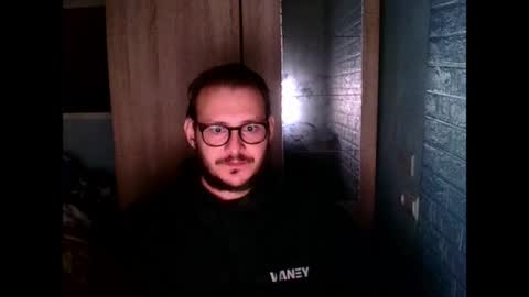 Snapshot of younromki chatting on March 29, 2026, 7:47 pm A... online show from March 29, 2026, 7:47 pm