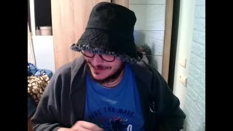 Snapshot of younromki chatting on April 13, 2026, 7:08 pm A... online show from April 13, 2026, 7:08 pm