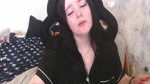 Snapshot of your_8a8y chatting on April 15, 2026, 10:00 am your_8a8y online show from April 15, 2026, 10:00 am