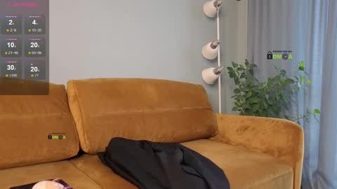 Snapshot of your_dream_alice chatting on March 6, 2025, 6:19 am Alice online show from March 6, 2025, 6:19 am