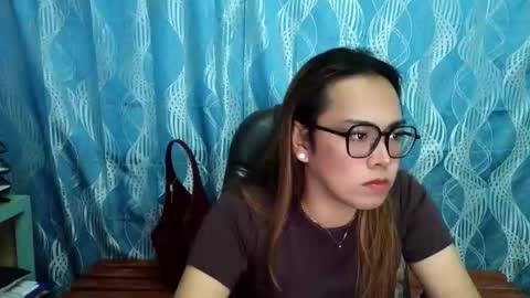 Snapshot of your_dreamgirlxxx69 chatting on September 24, 2025, 1:42 am your_dreamgirlxxx69 online show from September 24, 2025, 1:42 am