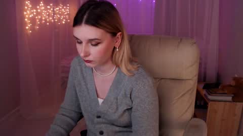 Freya online show from December 6, 2024, 2:28 pm