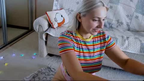 Snapshot of your_godesses chatting on September 26, 2025, 7:56 am Cora online show from September 26, 2025, 7:56 am