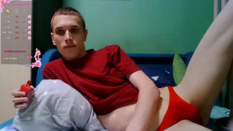 Snapshot of your_honeyy chatting on April 19, 2026, 6:10 pm Mark online show from April 19, 2026, 6:10 pm