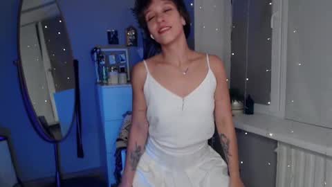 Snapshot of your_hot_ex chatting on September 25, 2025, 7:39 pm Alex and Kris long hair online show from September 25, 2025, 7:39 pm