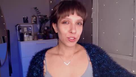 Snapshot of your_hot_ex chatting on September 28, 2025, 9:09 pm Alex and Kris long hair online show from September 28, 2025, 9:09 pm