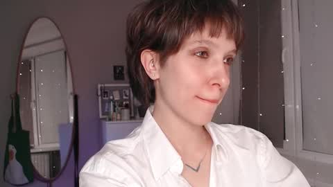 Alex and Kris long hair online show from November 6, 2025, 7:48 pm