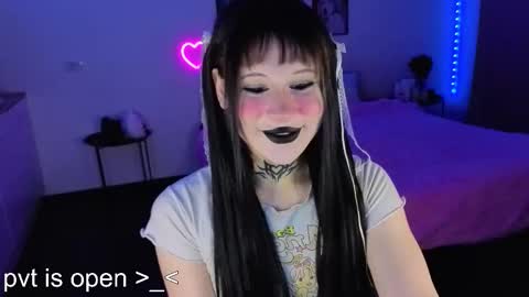 Eva online show from September 10, 2025, 5:46 pm