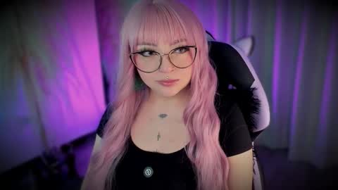 Cami independent model online show from February 25, 2026, 8:57 am