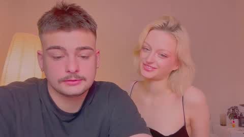 your_molly_mark online show from October 25, 2025, 2:02 pm