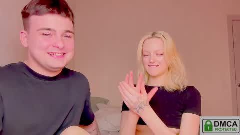 Snapshot of your_molly_mark chatting on April 20, 2026, 7:59 pm your_molly_mark online show from April 20, 2026, 7:59 pm