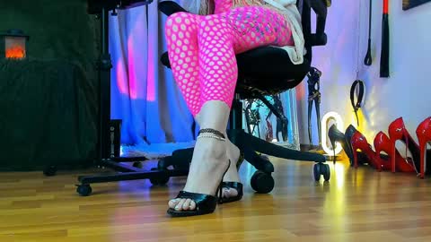 you can call baby Anna my goddess online show from May 11, 2026, 2:45 pm