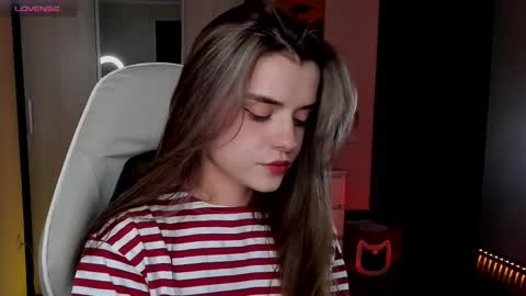 Anikka online show from September 25, 2025, 8:12 pm