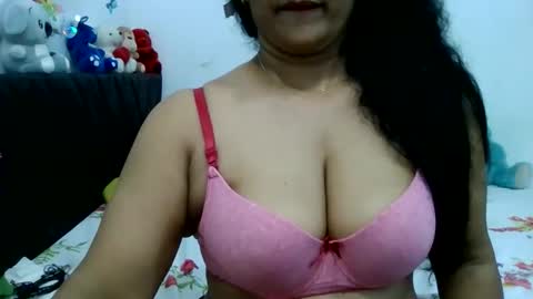 Snapshot of yourashawari chatting on February 20, 2026, 6:26 am yourashawari online show from February 20, 2026, 6:26 am