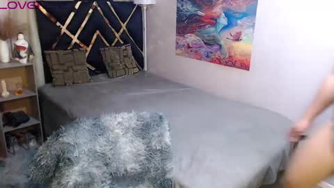 yourasian_bradley online show from November 5, 2025, 3:23 pm