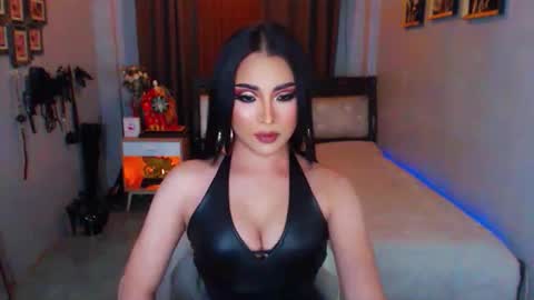 Snapshot of yourasian_cherryfaux chatting on October 12, 2025, 10:47 am alexandria online show from October 12, 2025, 10:47 am