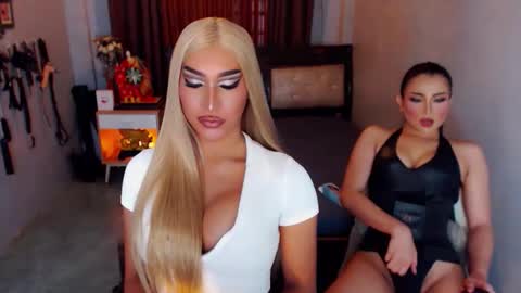 Snapshot of yourasian_cherryfaux chatting on October 19, 2025, 4:02 am alexandria online show from October 19, 2025, 4:02 am