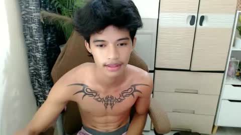 Snapshot of yourasian_eric chatting on February 16, 2026, 5:09 pm yourasian_eric online show from February 16, 2026, 5:09 pm