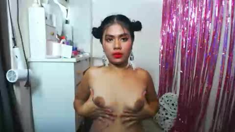 Snapshot of yourasian_sweetgurl69 chatting on October 7, 2025, 7:16 am A V A online show from October 7, 2025, 7:16 am