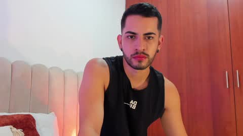 YOURBOYNEXTDOOR online show from December 4, 2024, 10:13 am