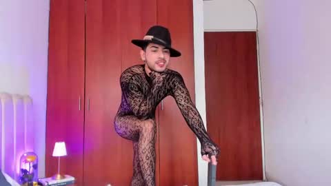 YOURBOYNEXTDOOR online show from October 11, 2025, 3:21 pm