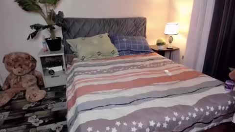 Snapshot of yourcathrinelover chatting on December 16, 2024, 5:49 am Cathy Murphy online show from December 16, 2024, 5:49 am