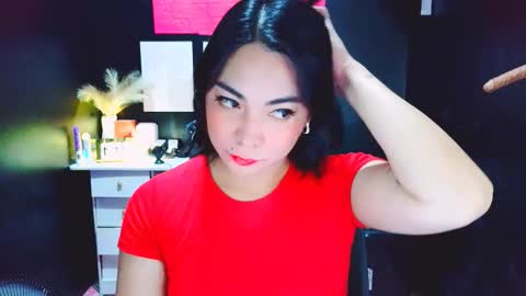 yourdirtygirl_lyla online show from January 11, 2026, 4:01 pm