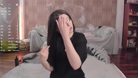 Mary online show from November 2, 2025, 10:17 am