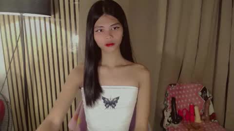 Snapshot of yourfavoratevivian chatting on February 6, 2026, 9:29 pm Vivian online show from February 6, 2026, 9:29 pm