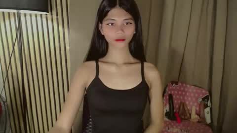 Snapshot of yourfavoratevivian chatting on February 16, 2026, 11:56 pm Vivian online show from February 16, 2026, 11:56 pm