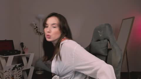 Chloe online show from January 22, 2025, 10:59 pm