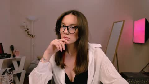 Chloe online show from January 24, 2025, 7:39 pm