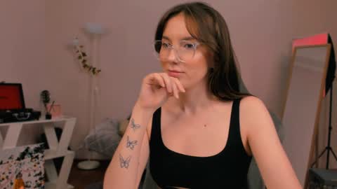 Chloe online show from February 2, 2025, 12:09 am