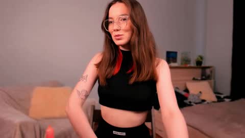 Chloe online show from February 16, 2025, 5:15 am