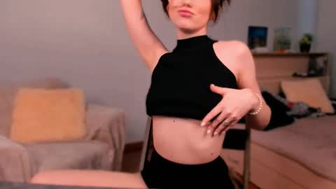 Chloe online show from February 16, 2025, 8:21 am