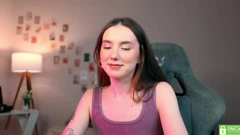 Chloe online show from September 15, 2025, 8:53 pm