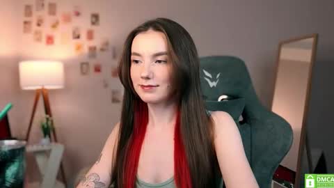 Chloe online show from October 9, 2025, 8:40 pm