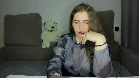 yourgem__ online show from April 5, 2026, 2:58 pm