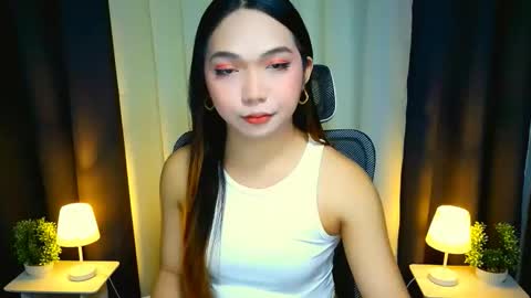 Goddess Yoshi online show from December 15, 2025, 4:22 pm