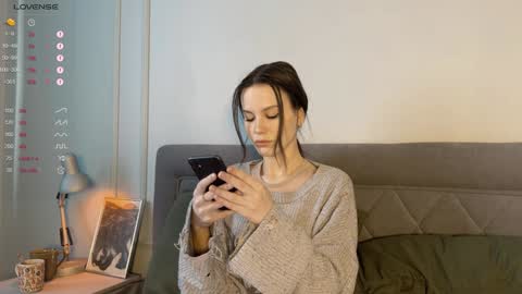 Snapshot of yourher0in chatting on December 24, 2024, 8:44 am Aida online show from December 24, 2024, 8:44 am