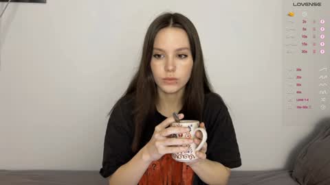 Snapshot of yourher0in chatting on December 30, 2024, 10:21 am Aida online show from December 30, 2024, 10:21 am