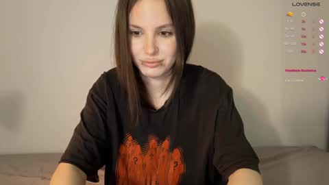 Snapshot of yourher0in chatting on January 2, 2025, 1:51 pm Aida online show from January 2, 2025, 1:51 pm