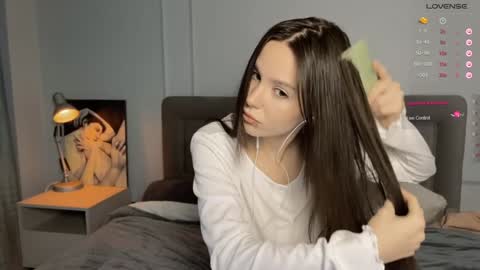 Snapshot of yourher0in chatting on January 5, 2025, 9:59 am Aida online show from January 5, 2025, 9:59 am