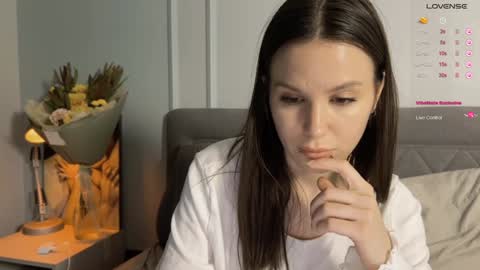 Snapshot of yourher0in chatting on January 9, 2025, 2:40 pm Aida online show from January 9, 2025, 2:40 pm