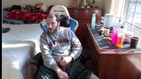 Sh online show from February 16, 2026, 8:05 pm