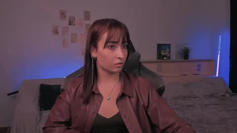 Snapshot of yourjullymoon chatting on October 16, 2025, 7:26 pm Jully online show from October 16, 2025, 7:26 pm