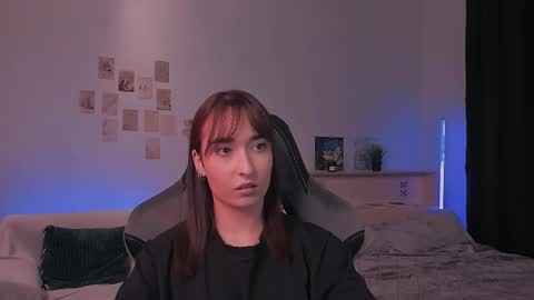 Snapshot of yourjullymoon chatting on October 20, 2025, 6:41 pm Jully online show from October 20, 2025, 6:41 pm